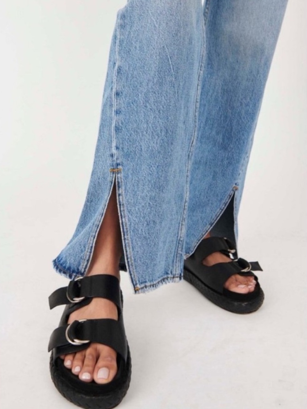 We The Free medium blue slit hem jeans (27)